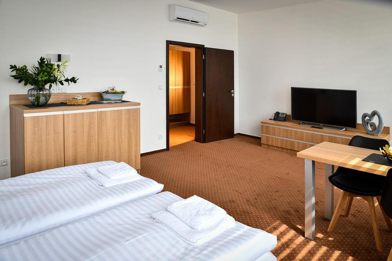 Hotel Fabrika Uherské Hradiště Extérieur photo