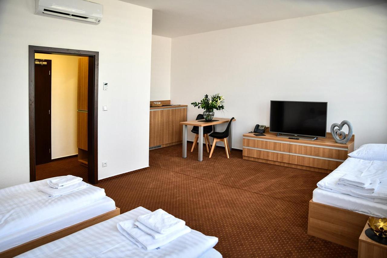 Hotel Fabrika Uherské Hradiště Extérieur photo
