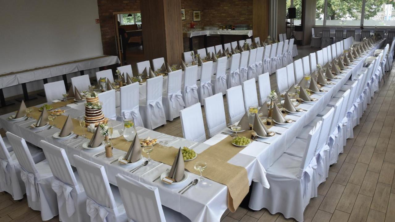 Hotel Fabrika Uherské Hradiště Extérieur photo